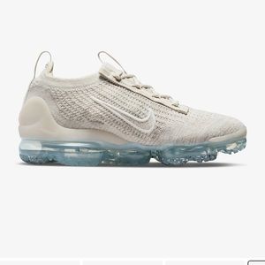 NeW Nike Air VaporMax 2021 Flyknit
Women's Shoes sneakers size 12